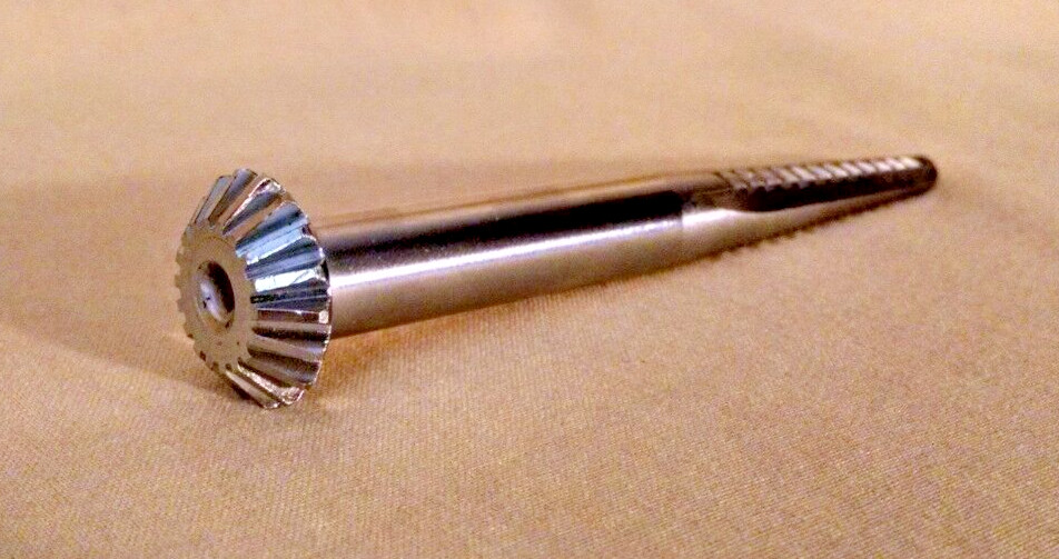 JOHN DEERE COTTON PICKER SPINDLE SILVER METAL UNMARKED COTTON GIN HARVEST 4 7/8″
