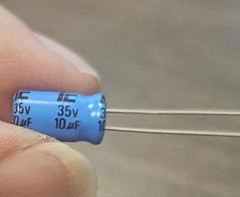 🔹 Bulk Electrolytic Capacitors – Approx.1.4lbs – Electronics Components 🔹