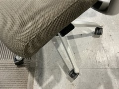 Haworth Zody Office Chair w/ Gray Mesh Back