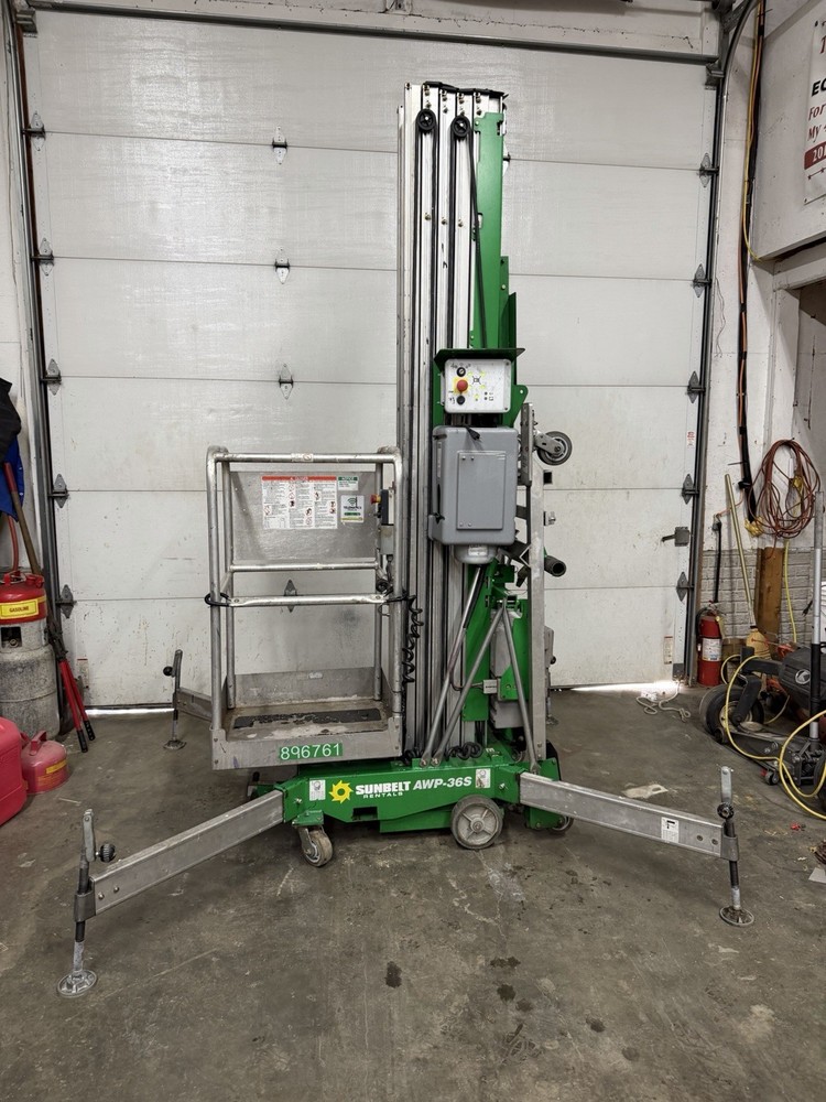 2016 GENIE AWP36S 36’ ELECTRIC PERSONNEL SCISSOR VERTICAL MAST MAN LIFT