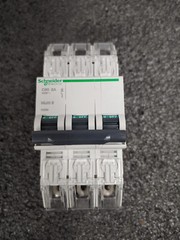 SCHNEIDER ELECTRIC 60286 C60 2A 3P 240V Multi 9 MCB Miniature Circuit Breaker