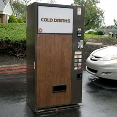 VENDO 264,307,427, 470, 475 SODA VENDING MACHINE T-HANDLE ASSEMBLY w/LOCK & KEYS