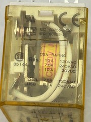 Lot Of 5 idec 53804-A1 RH4B- U AC 120V 50/60Hz NEW