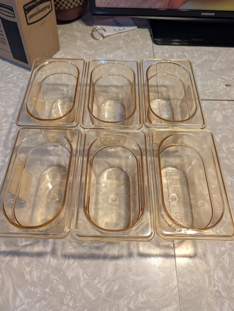 6 Rubbermaid FG201P00AMBR 1/9 Size 4” Deep Amber High Heat Plastic Food Pan