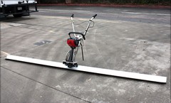 4 Stroke Concrete Surface Leveling Vibratory Screed & 7.5′ Aluminum Tamper Blade