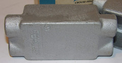 2 NEW EATON CROUSE-HINDS CONDULET FSCD-1/FSCD1 SINGLE-GANG FSC DEVICE BOX! 1/2″