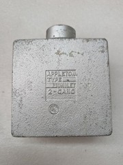 Appleton FS-2-100 Cast Device Box 2-Gang Shallow 1″ Hub Malleable Iron NOS