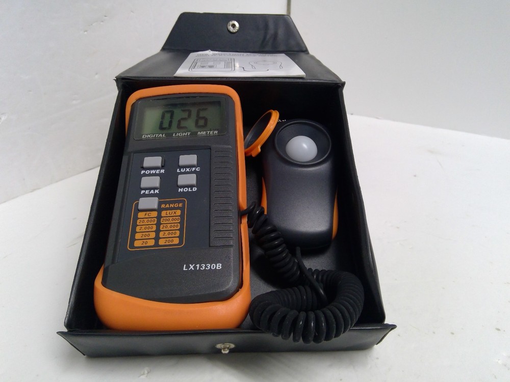 Digital Illuminance LUX Meter LX1330B