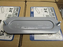 250 LOT NEW Topaz 572P Conduit Body Cover – Painted Hub Size-3/4″