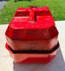Vintage Metal BLITZ 2.5 Gallon Gas Can DOT-5 L USMC 20-2 1/2-84