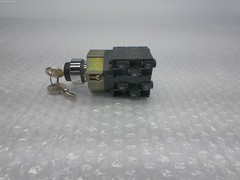 INDUSTRIAL SPARE XBCD10612S11 SELECTOR SWITCH NSNP