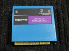 Used Honeywell RM7895A-1014 Flame Safety Burner Control