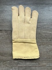 Heat resistant gloves (pair), PLUS a BONUS glove!