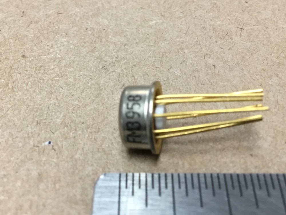 (1 PC) NATIONAL FM3958 TRANSISTOR NSN# 5961-00-139-3244 OLD GOLD