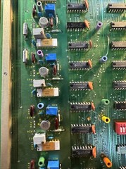 National Semiconductor Chips. AD40004, SN74LS, MM2102 Vintage white gold Ceramic