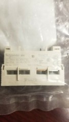 NEW Schneider Electric GVAE11 Auxiliary Contact, 2.5 Amp, front mounting