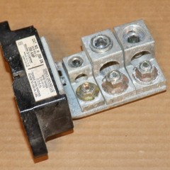 One Square D H-200-SN Series E1, 200 Amp, Service Ground Lug AS Shown