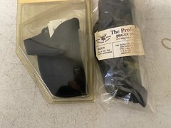 Uncle Mike’s Sidekick Size 10 RH Waterproof Hip Holster Fit Small Autos 8110-1