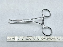AESCULAP FB708R Cooley Atraumatic Vascular Clamp, angled, 50 °, 115 mm