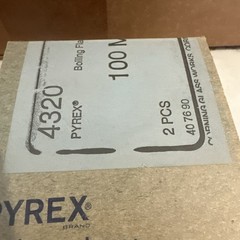 2 Boxes of 2 – 100ml Pyrex 4320 Boiling Flask, Round bottom, Short Neck, 24/40
