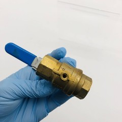 Rub S93D41 Fip-Fip Vent/Lock 1/2in S.93 Pneumatic Ball Valve Locking Handle 1ct