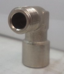 STAINLESS STEEL 1/8″ NPT FEMALE to 1/8″ NPT MALE 90° ELBOW FITTING, P/N I004264