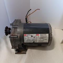 Dayton 5K934C Gearmotor 1/4 HP 115V 12 RPM 144:1 Reversible UNTESTED Parts