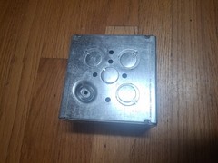 Lot of 18 mixed Square Metal Electrical Box 2-1/4″ Deep, 4.625 x 4.625, covers