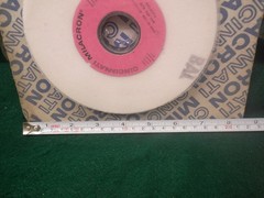 Cincinnati Milacron Grinding wheel 9A60-H6-VRW 6 x 1/2 x 1-1/4″ 4138 RPM 60 grit
