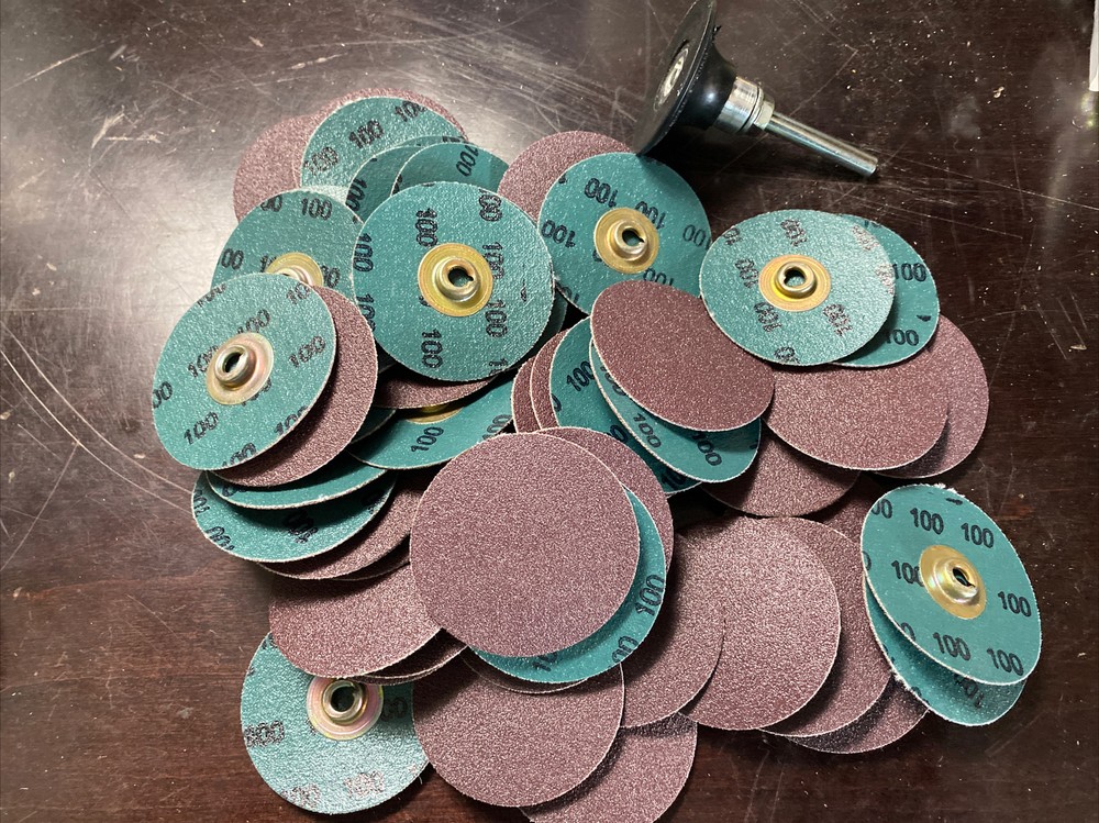 200 DISC LOT 3M Roloc Abrasive Sanding Die Grinder Discs 2″ 100 Grit w/ mandrel