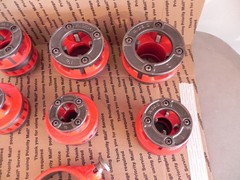 Ridgid 12R manual pipe threader Set 1/2 to 2″ NPT with Ratchet rigid refurbished