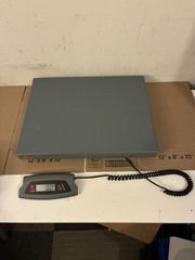 OHAUS SD200L Portable Bench Scale 20.5 in x 15.7 in Nice Working