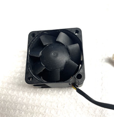 WORKING SUNON PSD1204PQBX-A fan 40*40*28mm 4pin 4cm 9.6W 12V