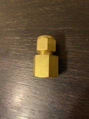 SWAGELOK B-810-7-8 brass connector 1/2” Tube x 1/2” FNPT