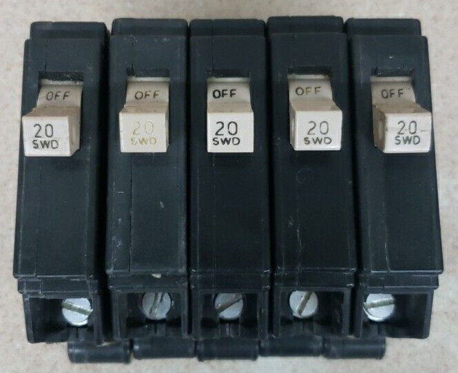 LOT OF 5 CH120 Eaton Circuit Breaker Type CH 1 Pole 20 Amp 120v
