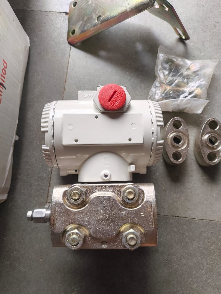 NEW ABB 2600T SERIES PRESSURE TRANSMITTER 264DSMSSF6AIVIECSI FREE FAST SHIPPING