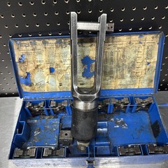 Thomas & Betts TBM12 – 12-Ton Hydraulic Crimp Head