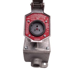 Cooper Crouse-Hinds ENR5151 Ark-Guard ENR Value Receptacle 15A, 125VAC