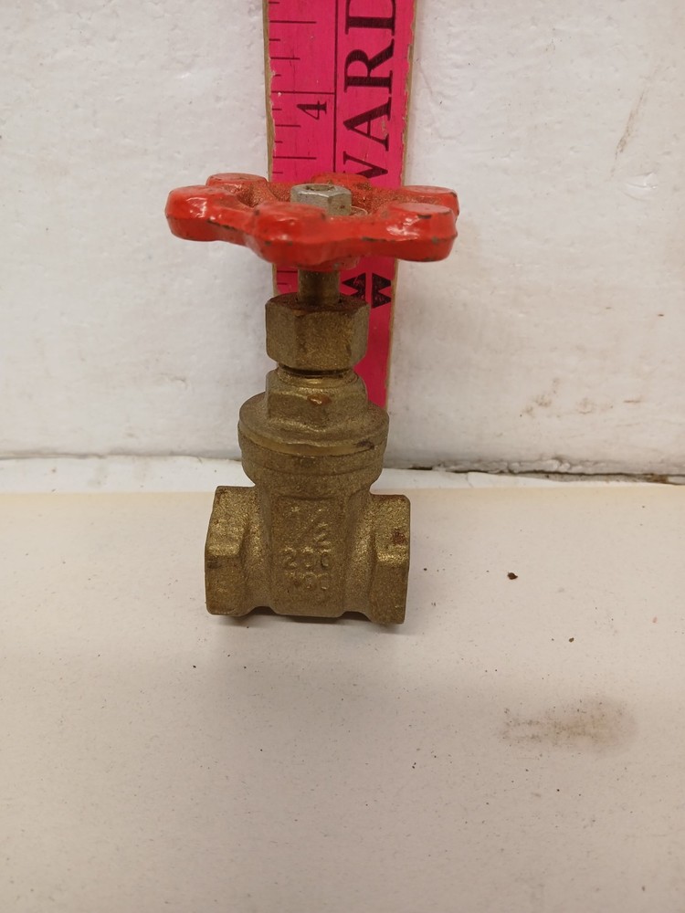B&K 1/2″ Brass Gate Valve 200 WOG Red Handle Made in Indonesia