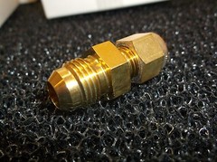 New PARKER 6-4 XHBZ-B-GR Flare Connector, 37°, 3/8 in, 4CXK7, (C39J)