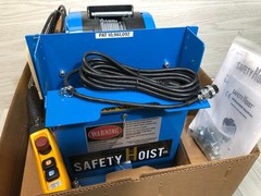 Safety Hoist EH500 500lb. – Ladder Not Included