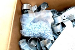 x90 ERICO CADDY 1 1/4″ Wrap Around Straps #107 for CPVC Pipe 1070125EG / 597818