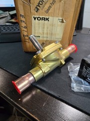 025-34585-000 York Controls Liquid Line Solenoid VALVE DANFOSS EVR18 NEW $ 389