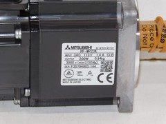 New Mitsubishi Electric HF-MP23K AC Servo Drive Motor 3AC 113V 1.4A 200W 3000RPM