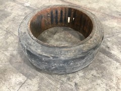 Monarch 21x7x15 Smooth Press On Forklift Tire Mono-Cushion #T156