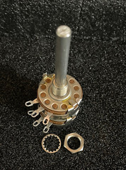 1pc A-B MIL JD1N200P102UA 1K Ohm Dual-Potentiometer **NOS