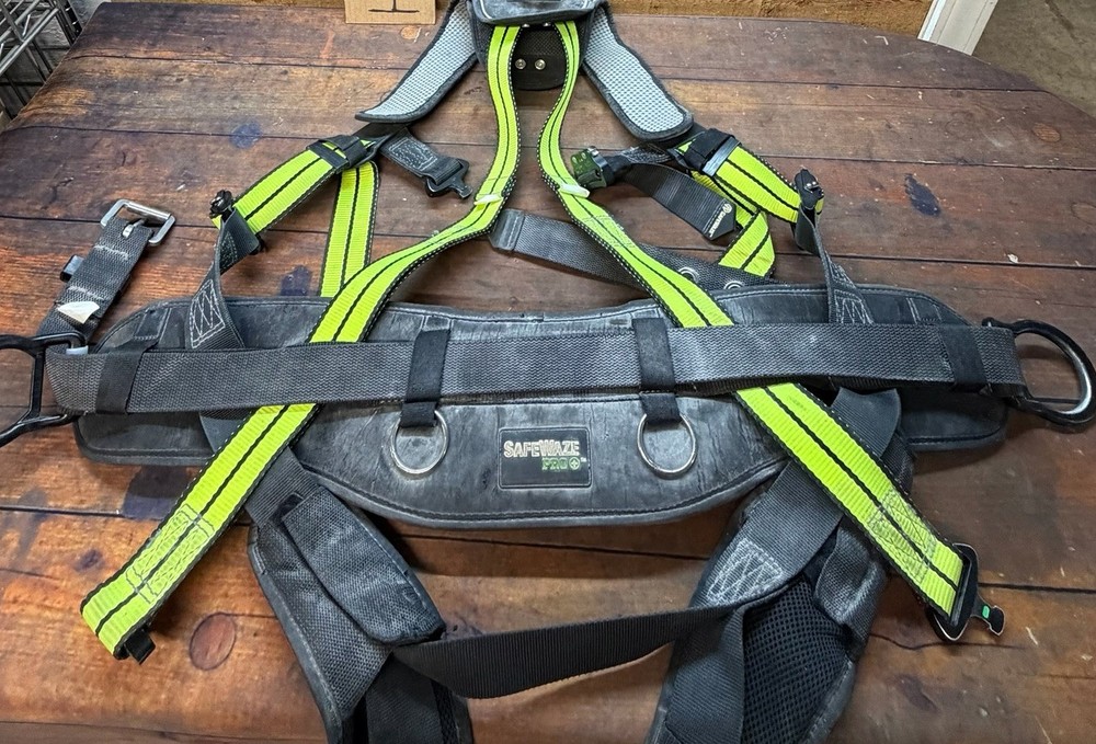Safewaze PRO+ FS-FLEX253 XL Full Body Fall Harness XL OSHA ANSI 2020