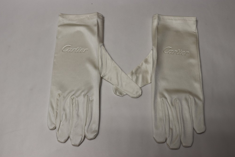 Cartier White Jewelry Watch Handling Microfiber Inspection Gloves Pair – Medium