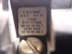 QHB315 SQUARE D Bolt on 3 pole 15 amp 240 volt 65kA QHB Circuit Breaker