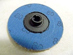 VSM Abrasives Aluminum Oxide 2″ Quick Change Discs Grit 80 Qty 100 70754